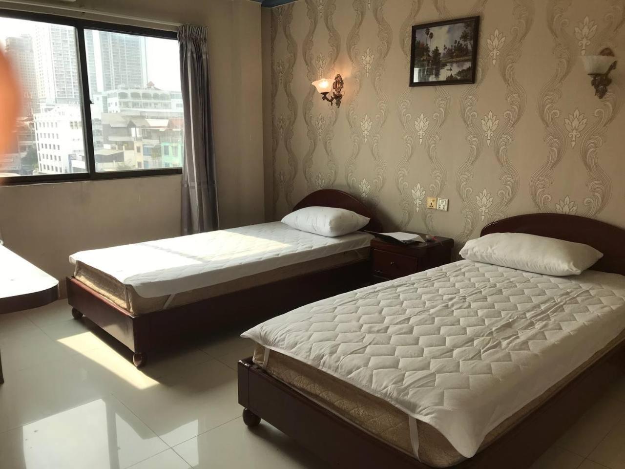Rs Galaxy Hotel Phnom Penh Esterno foto