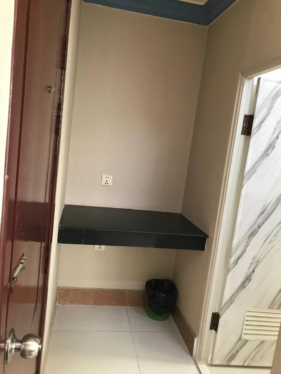 Rs Galaxy Hotel Phnom Penh Esterno foto