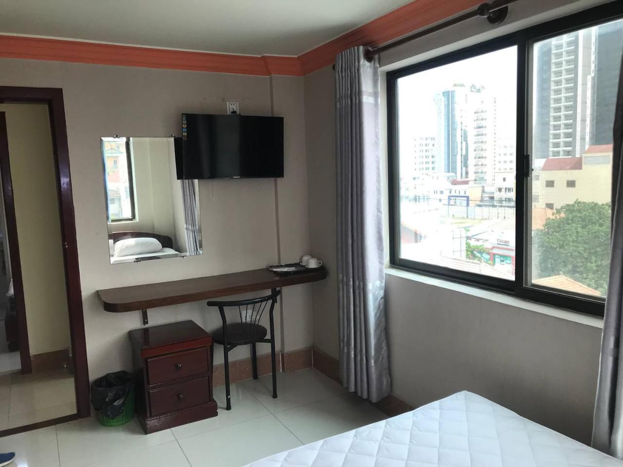 Rs Galaxy Hotel Phnom Penh Esterno foto