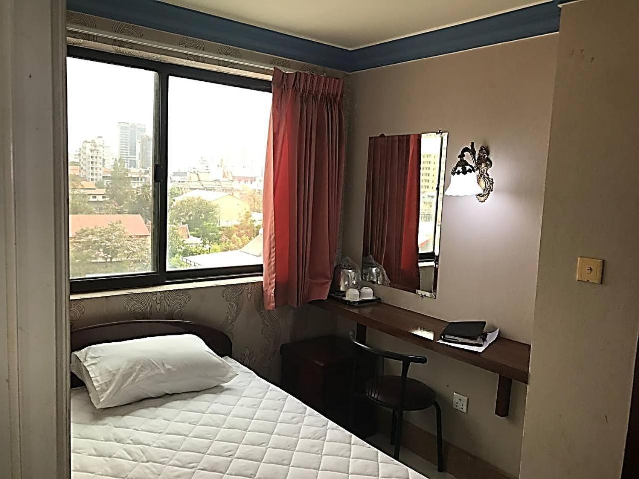 Rs Galaxy Hotel Phnom Penh Esterno foto